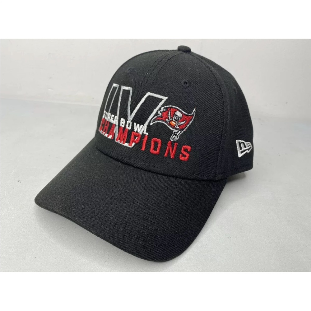 Black NFL Football Bucanneers Super Bowl Champions New Era Hat (One Size) EUC.